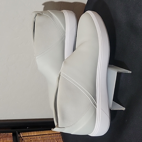 UNDER ARMOUR Capeside Crew Mid 11 - Picture 3 of 9